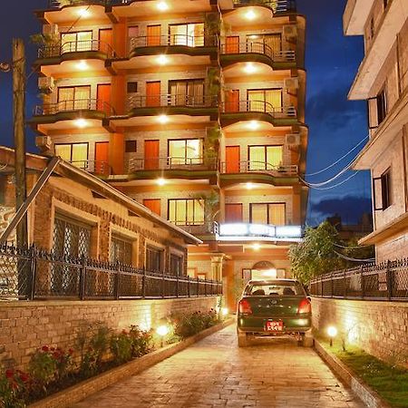 Hotel Crystal Palace Pokhara Exterior foto